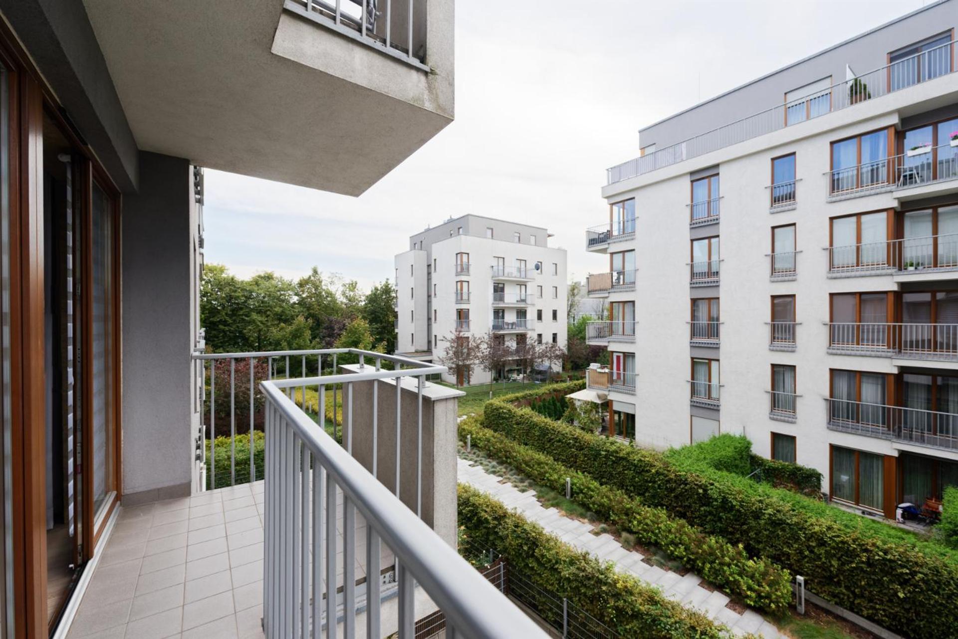 City Center Apartament Parking By Impero Poznań Eksteriør billede